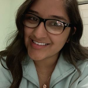 Meet your Posher, Alejandra